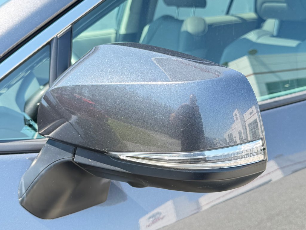 Toyota RAV4 HYBRIDE LIMITED AWD / MEILLEUR PRIX GARANTIS / 2019 à Thetford Mines, Québec - 22 - w1024h768px