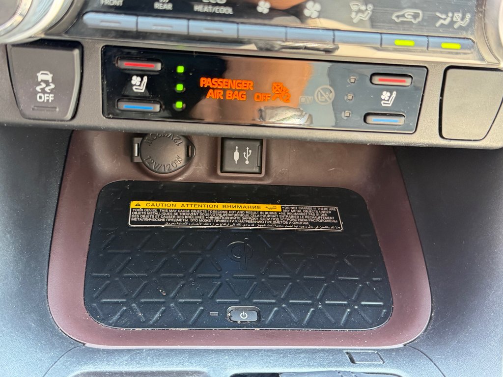 Toyota RAV4 HYBRIDE LIMITED AWD / MEILLEUR PRIX GARANTIS / 2019 à Thetford Mines, Québec - 58 - w1024h768px