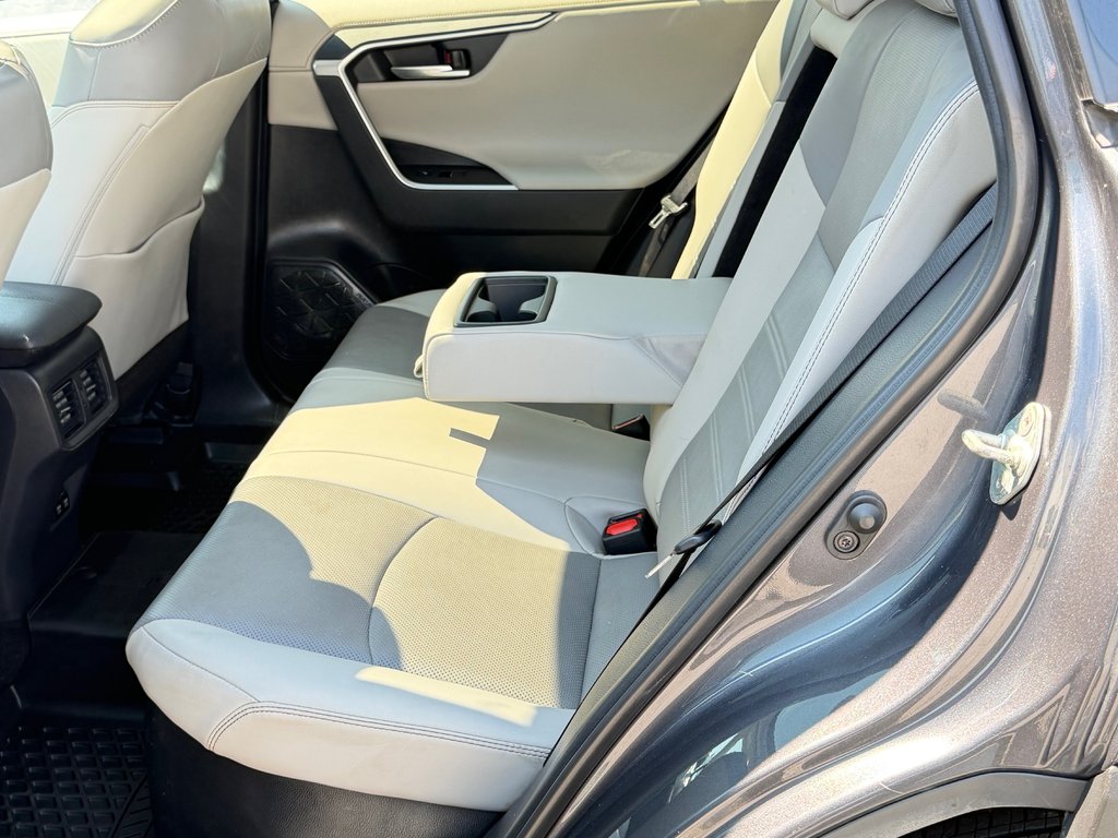 Toyota RAV4 HYBRIDE LIMITED AWD / MEILLEUR PRIX GARANTIS / 2019 à Thetford Mines, Québec - 69 - w1024h768px