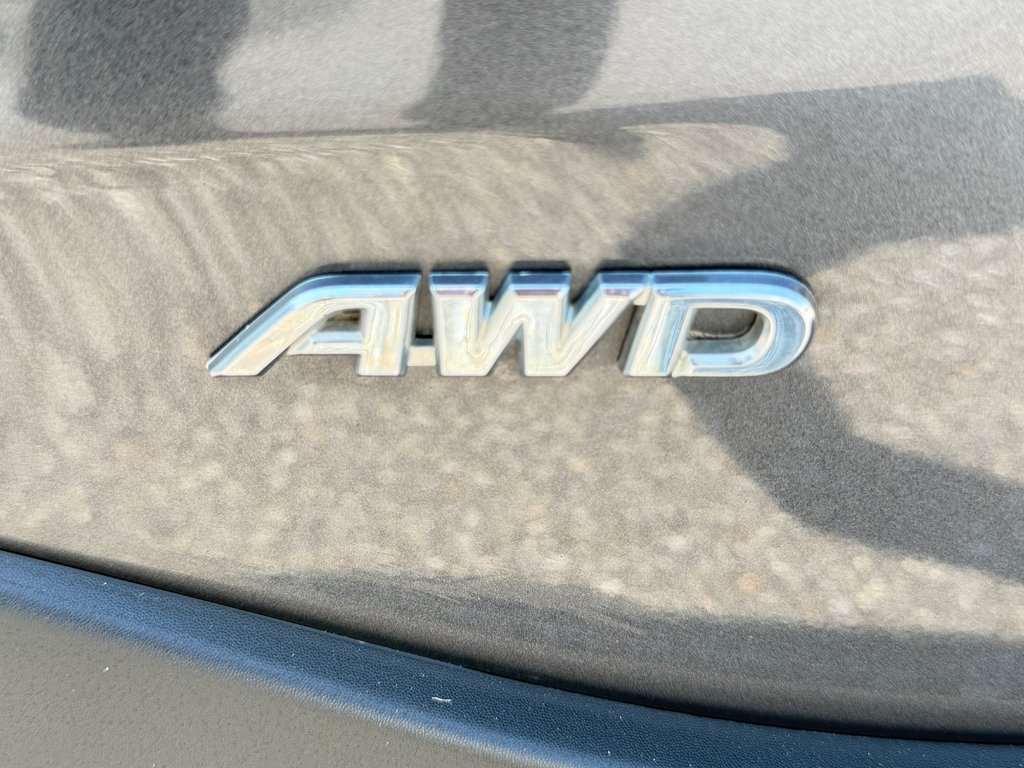 Toyota RAV4 HYBRIDE LIMITED AWD / MEILLEUR PRIX GARANTIS / 2019 à Thetford Mines, Québec - 29 - w1024h768px