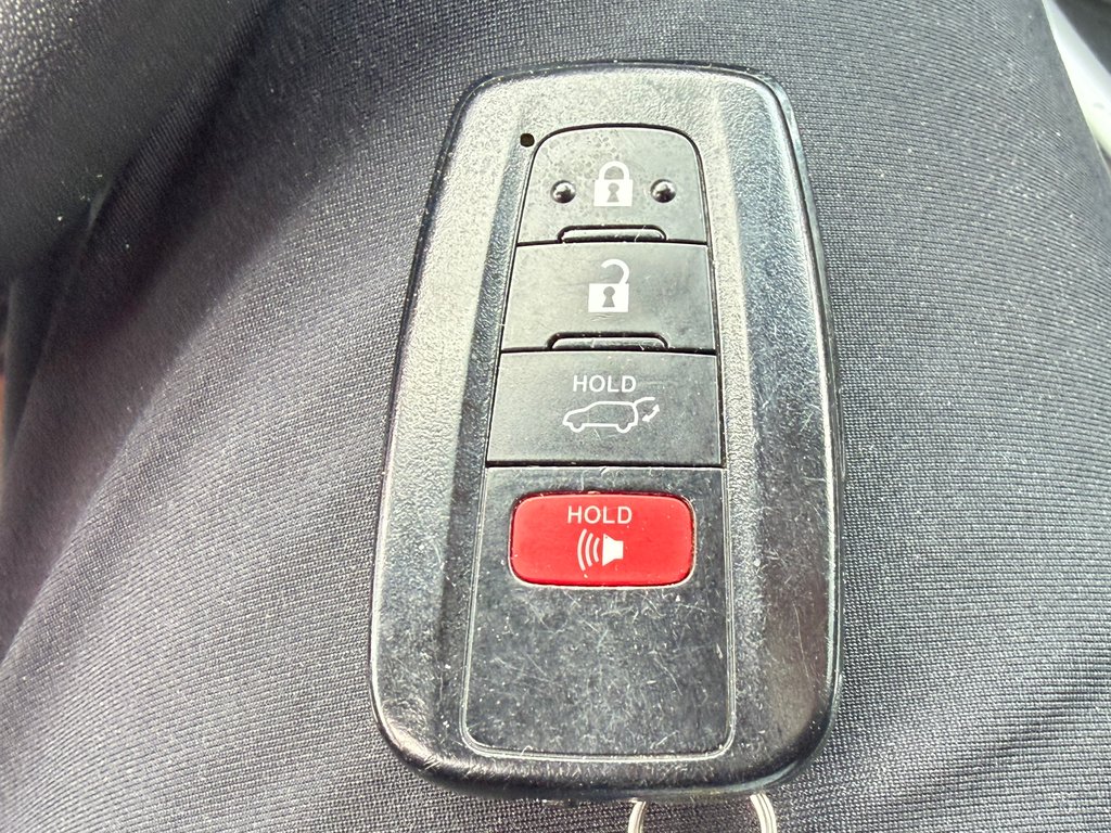2019 Toyota RAV4 XLE PREMIUM AWD / 42,192KM SEULEMENT / PAS CHER / in Thetford Mines, Quebec - 55 - w1024h768px