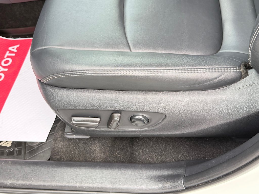 2019 Toyota RAV4 XLE PREMIUM AWD / 42,192KM SEULEMENT / PAS CHER / in Thetford Mines, Quebec - 34 - w1024h768px