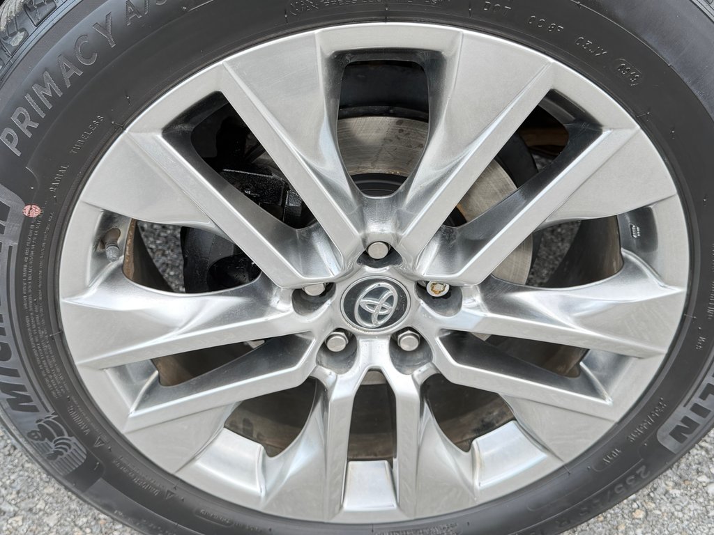 2019 Toyota RAV4 XLE PREMIUM AWD / 42,192KM SEULEMENT / PAS CHER / in Thetford Mines, Quebec - 15 - w1024h768px