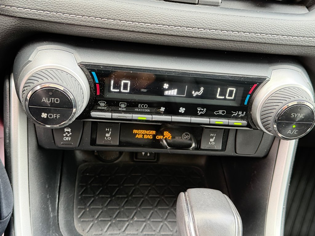 2019 Toyota RAV4 XLE PREMIUM AWD / 42,192KM SEULEMENT / PAS CHER / in Thetford Mines, Quebec - 47 - w1024h768px