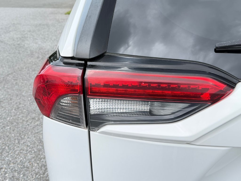 2019 Toyota RAV4 XLE PREMIUM AWD / 42,192KM SEULEMENT / PAS CHER / in Thetford Mines, Quebec - 25 - w1024h768px