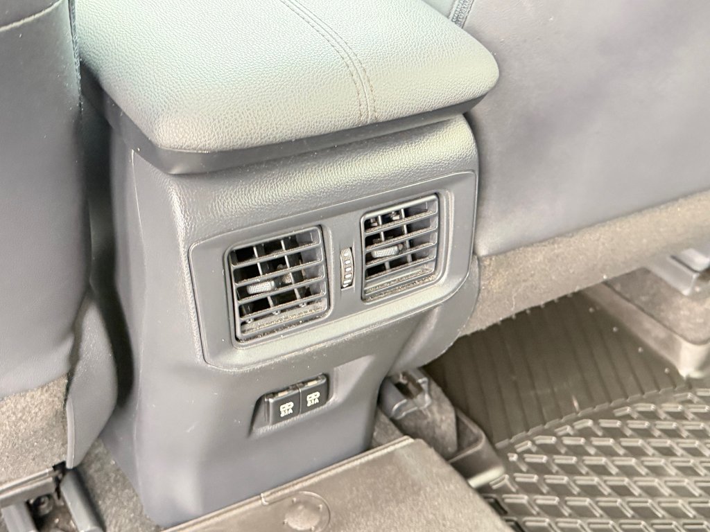 2019 Toyota RAV4 XLE PREMIUM AWD / 42,192KM SEULEMENT / PAS CHER / in Thetford Mines, Quebec - 58 - w1024h768px