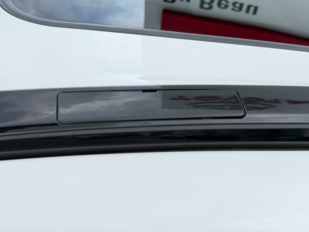 2019 Toyota RAV4 XLE PREMIUM AWD / 42,192KM SEULEMENT / PAS CHER / in Thetford Mines, Quebec - 20 - w1024h768px