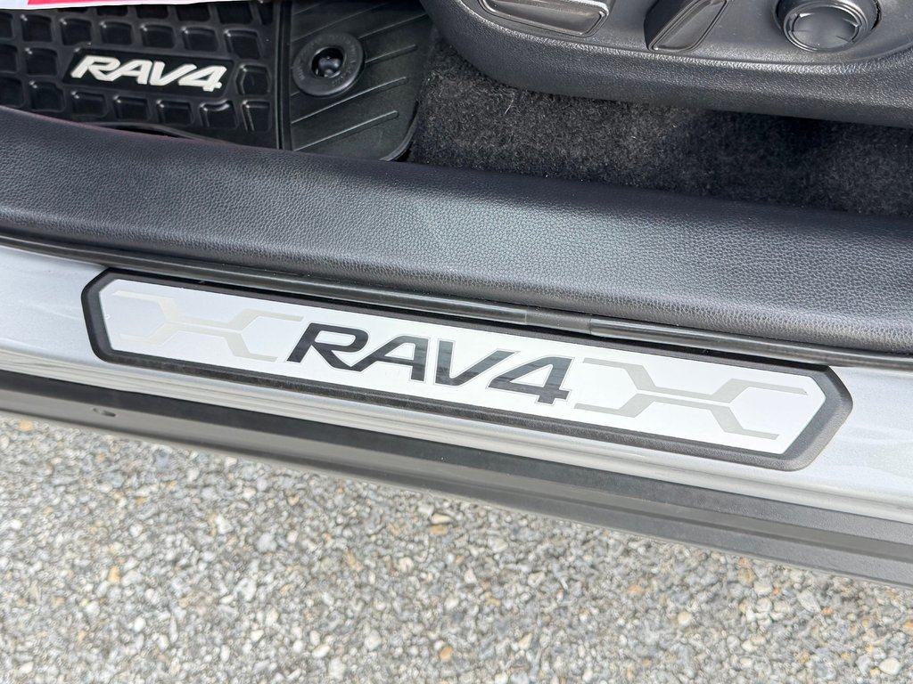 Toyota RAV4 HYB. XSE GROUPE TECH / TAG / TRÈS ÉCONOMIQUE / 2019 à Thetford Mines, Québec - 37 - w1024h768px