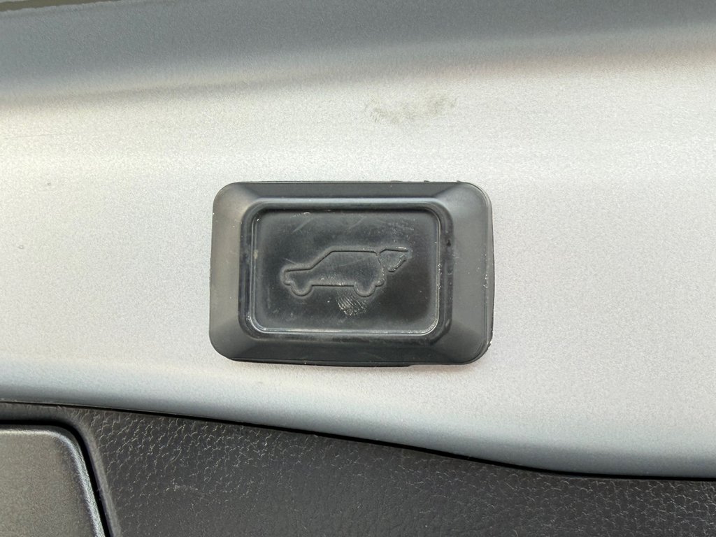 Toyota RAV4 HYB. XSE GROUPE TECH / TAG / TRÈS ÉCONOMIQUE / 2019 à Thetford Mines, Québec - 70 - w1024h768px