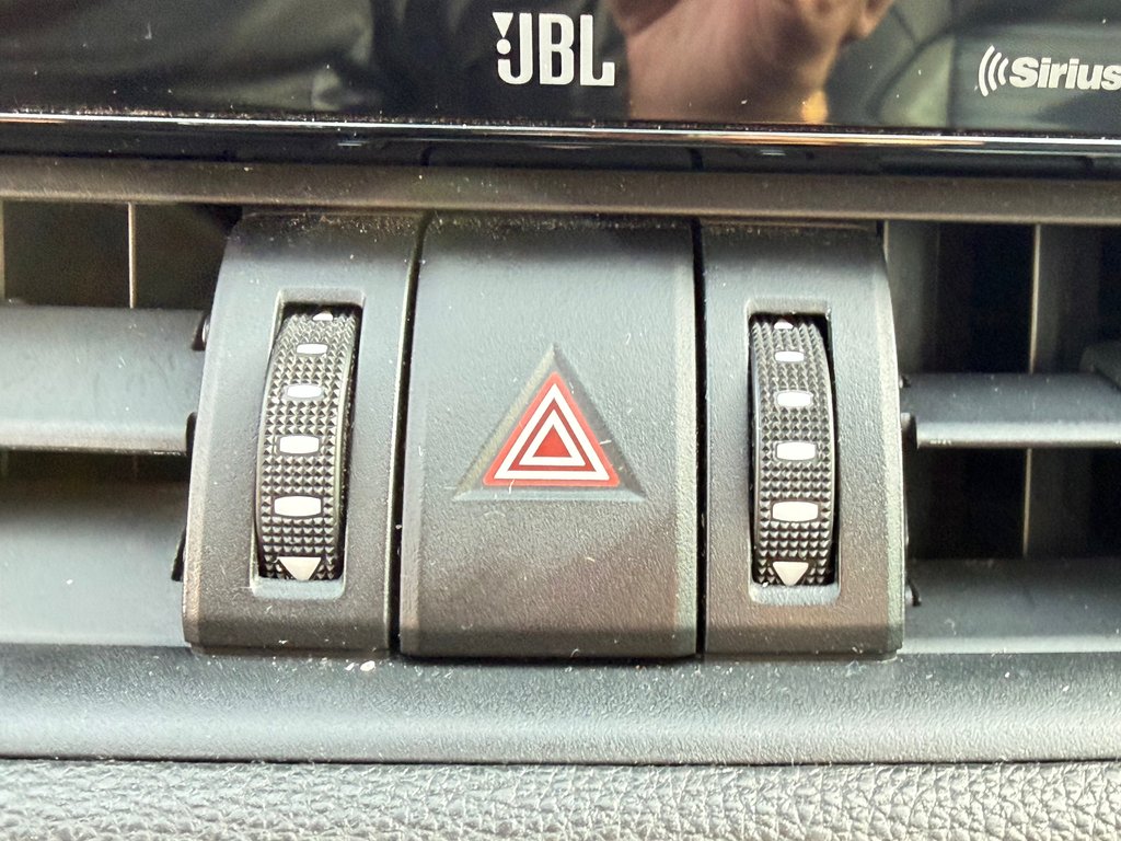 Toyota RAV4 HYB. XSE GROUPE TECH / TAG / TRÈS ÉCONOMIQUE / 2019 à Thetford Mines, Québec - 51 - w1024h768px