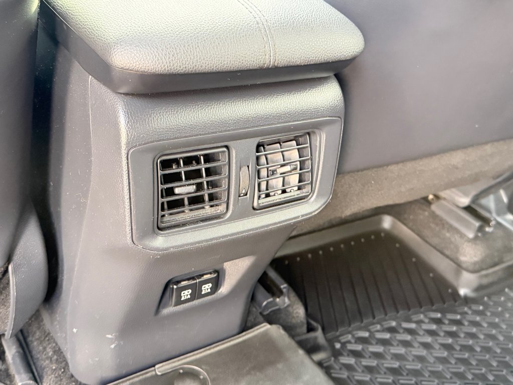 Toyota RAV4 HYB. XSE GROUPE TECH / TAG / TRÈS ÉCONOMIQUE / 2019 à Thetford Mines, Québec - 63 - w1024h768px