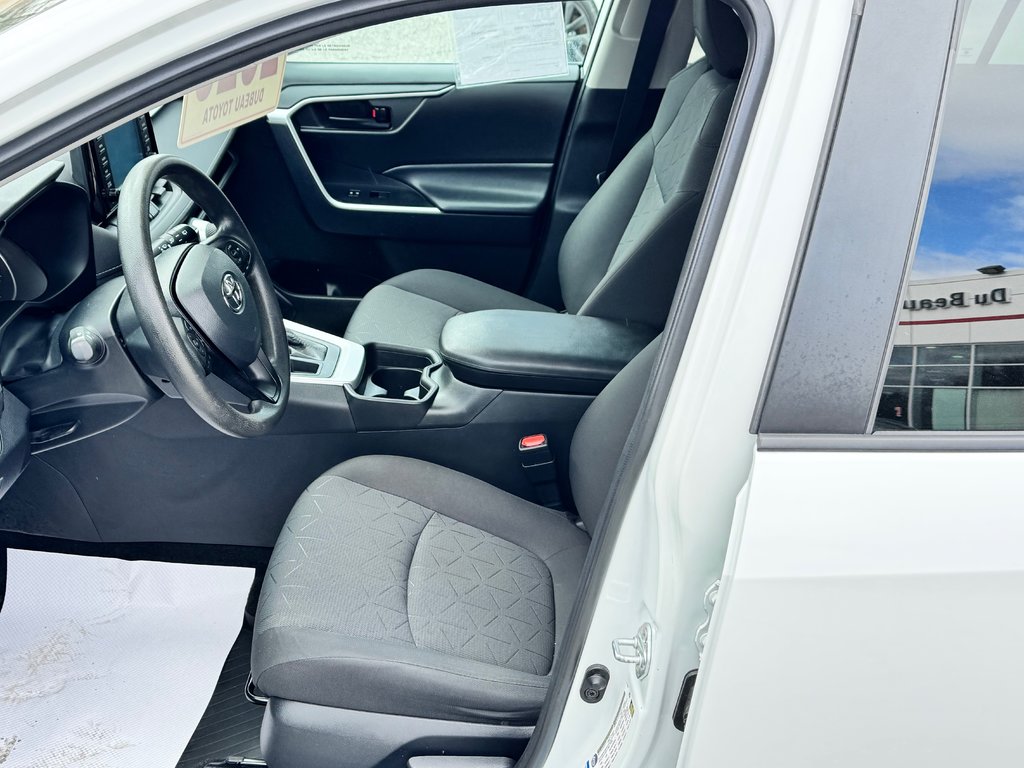 Toyota RAV4 LE AWD / TRÈS BAS KILOS / AUBAINE !!!!!!!!! 2020 à Thetford Mines, Québec - 29 - w1024h768px