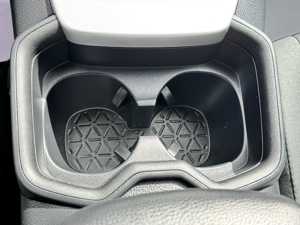Toyota RAV4 LE AWD / TRÈS BAS KILOS / AUBAINE !!!!!!!!! 2020 à Thetford Mines, Québec - 45 - w1024h768px