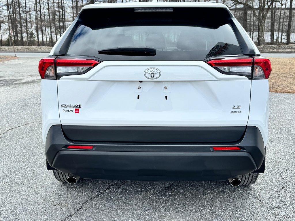 Toyota RAV4 LE AWD / TRÈS BAS KILOS / AUBAINE !!!!!!!!! 2020 à Thetford Mines, Québec - 26 - w1024h768px