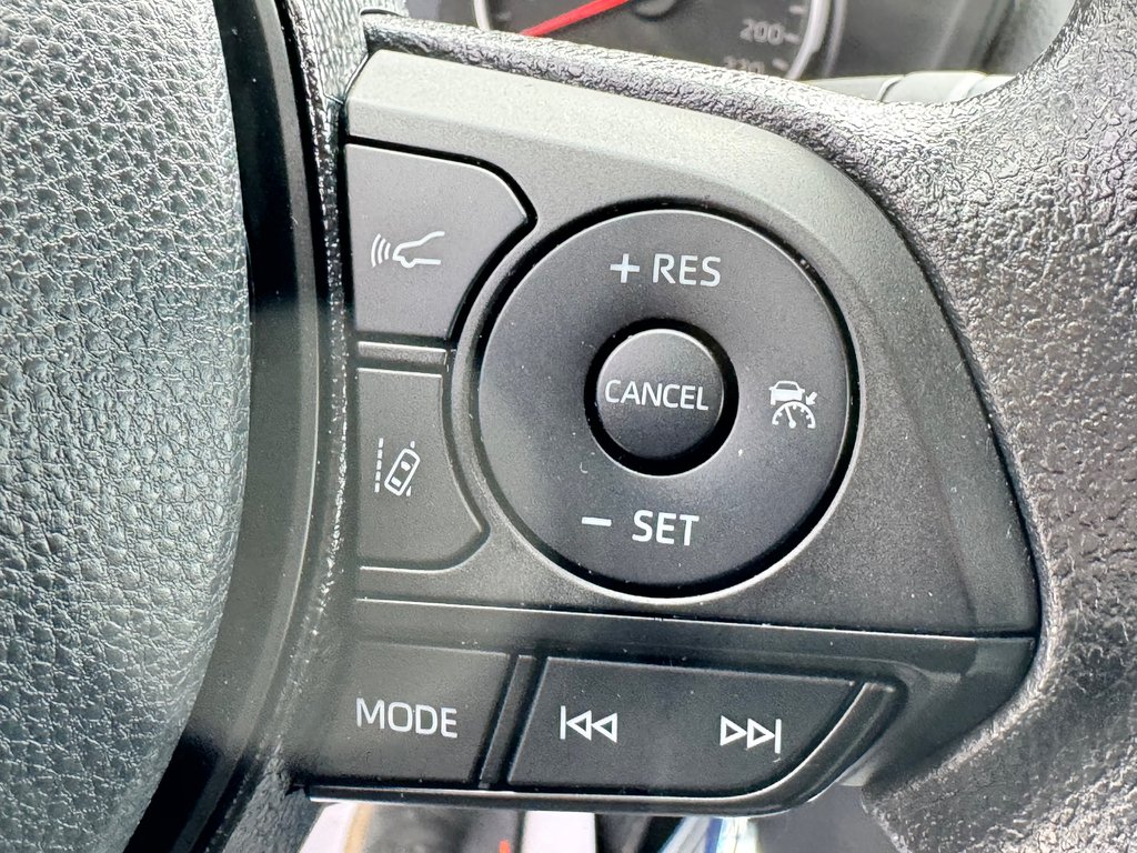 Toyota RAV4 LE AWD / TRÈS BAS KILOS / AUBAINE !!!!!!!!! 2020 à Thetford Mines, Québec - 37 - w1024h768px