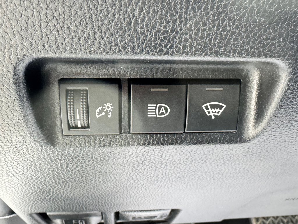 Toyota RAV4 LE AWD / TRÈS BAS KILOS / AUBAINE !!!!!!!!! 2020 à Thetford Mines, Québec - 32 - w1024h768px