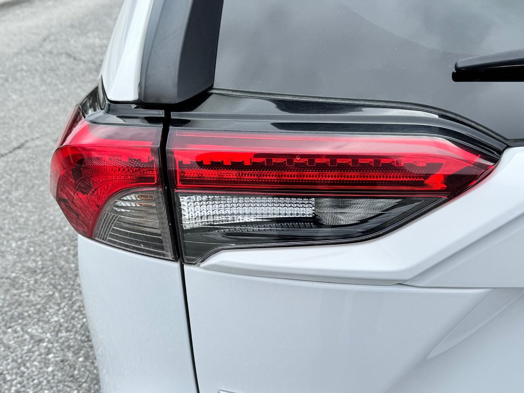 Toyota RAV4 LE AWD / TRÈS BAS KILOS / AUBAINE !!!!!!!!! 2020 à Thetford Mines, Québec - 23 - w1024h768px