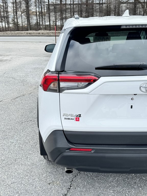 Toyota RAV4 LE AWD / TRÈS BAS KILOS / AUBAINE !!!!!!!!! 2020 à Thetford Mines, Québec - 22 - w1024h768px