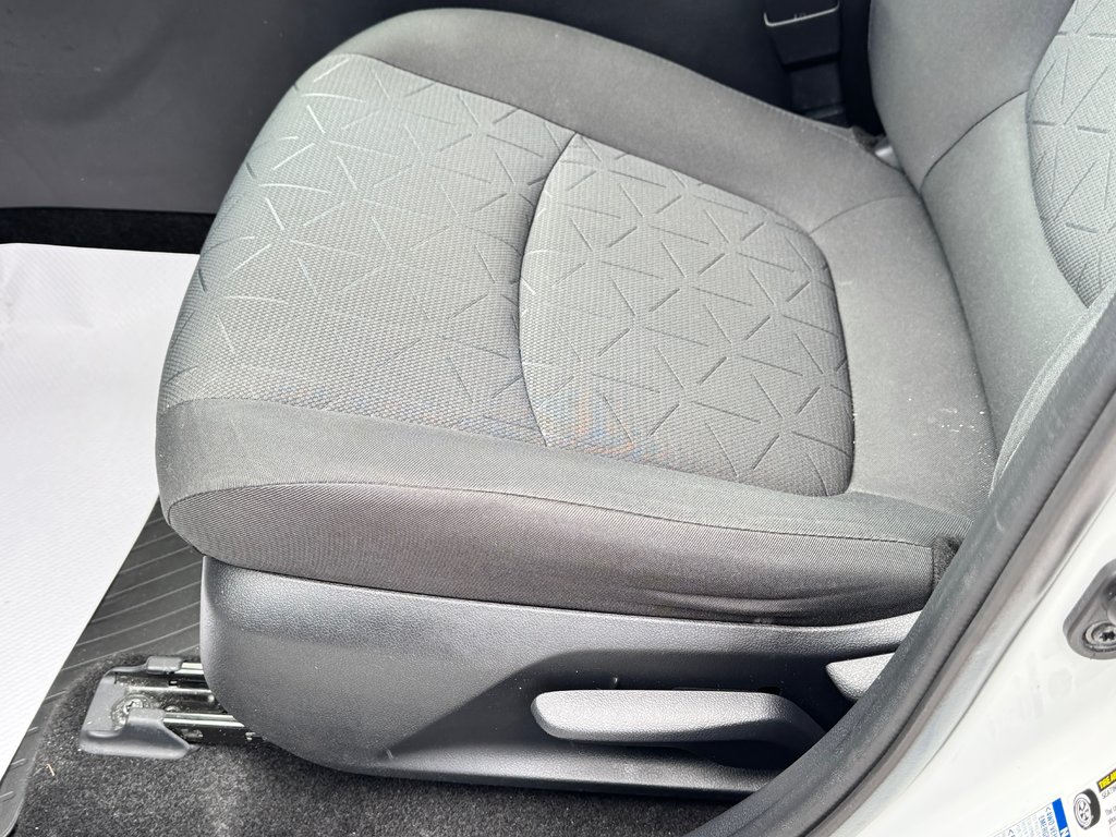 Toyota RAV4 LE AWD / TRÈS BAS KILOS / AUBAINE !!!!!!!!! 2020 à Thetford Mines, Québec - 31 - w1024h768px