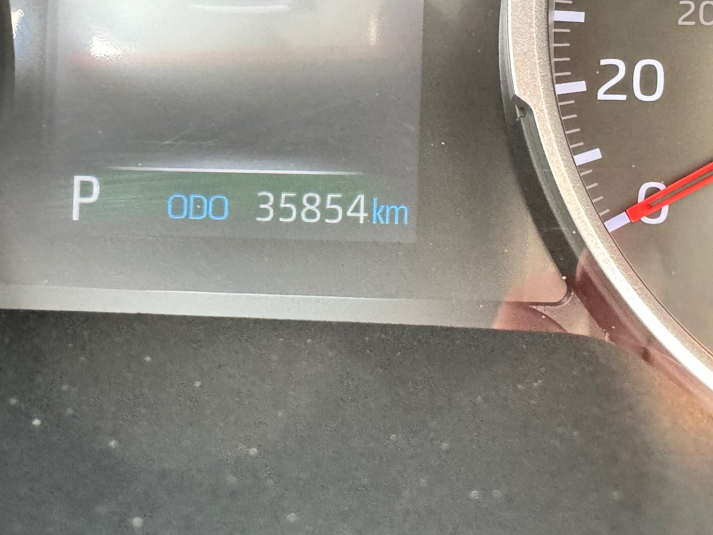 Toyota RAV4 LE AWD / TRÈS BAS KILOS / AUBAINE !!!!!!!!! 2020 à Thetford Mines, Québec - 39 - w1024h768px