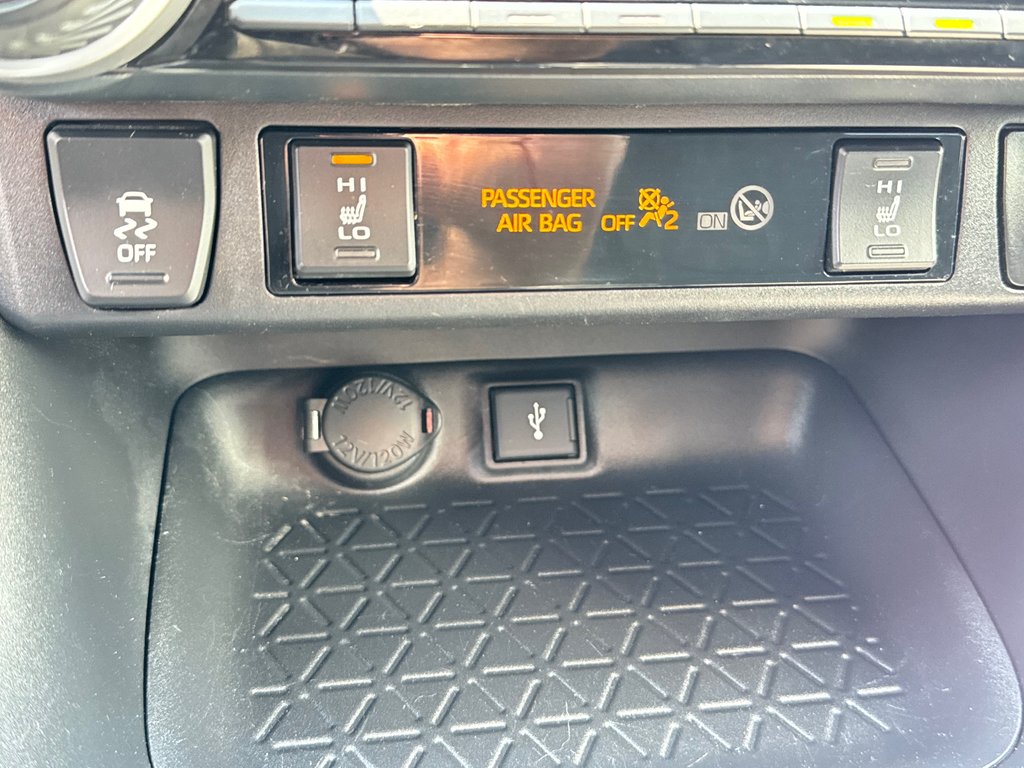 Toyota RAV4 LE AWD / BAS KILOS / PEA 23-09-25=100KM / 2020 à Thetford Mines, Québec - 43 - w1024h768px