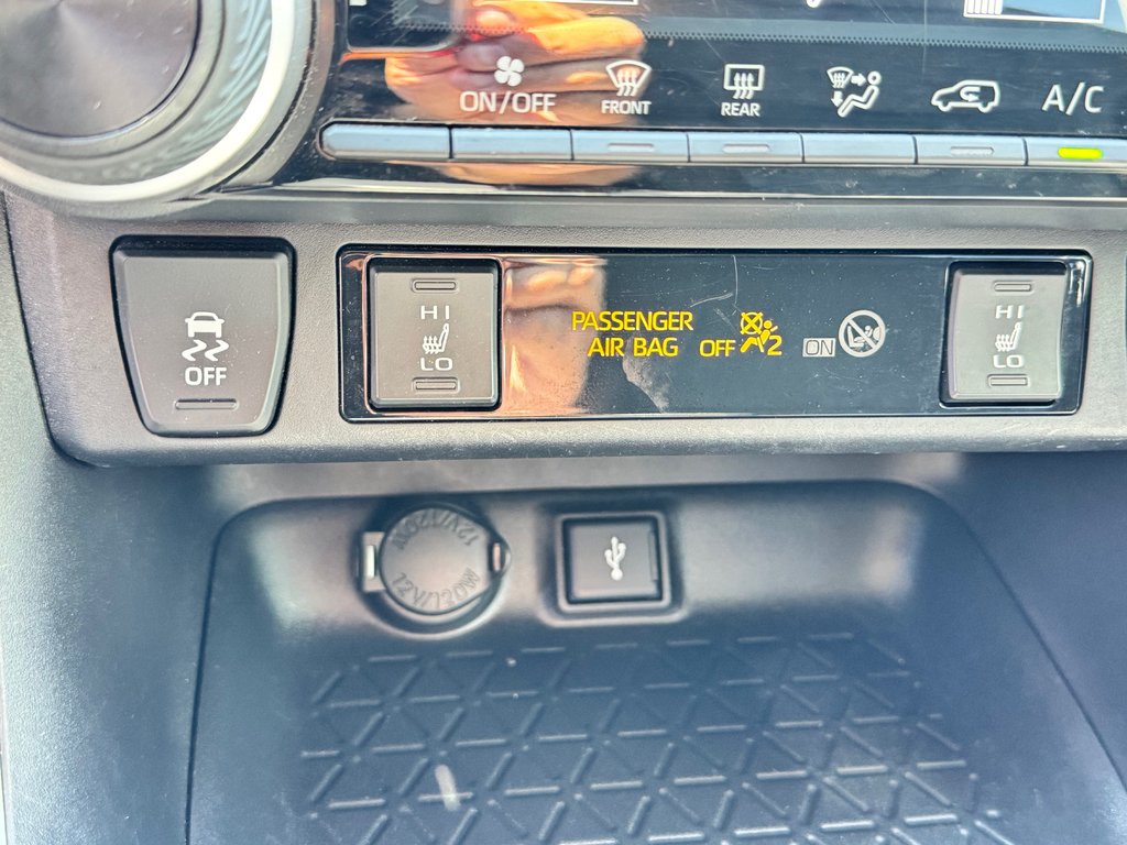 Toyota RAV4 LE AWD / MEILLEUR VUS SUR LE MARCHÉ / 2020 à Thetford Mines, Québec - 41 - w1024h768px