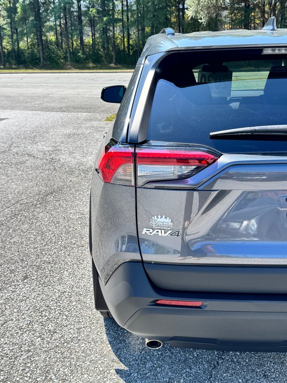 Toyota RAV4 LE AWD / MEILLEUR VUS SUR LE MARCHÉ / 2020 à Thetford Mines, Québec - 20 - w1024h768px