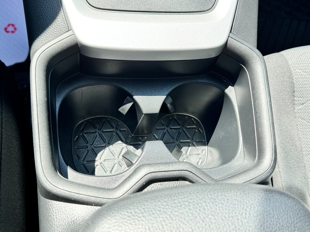 Toyota RAV4 LE AWD / MEILLEUR VUS SUR LE MARCHÉ / 2020 à Thetford Mines, Québec - 45 - w1024h768px