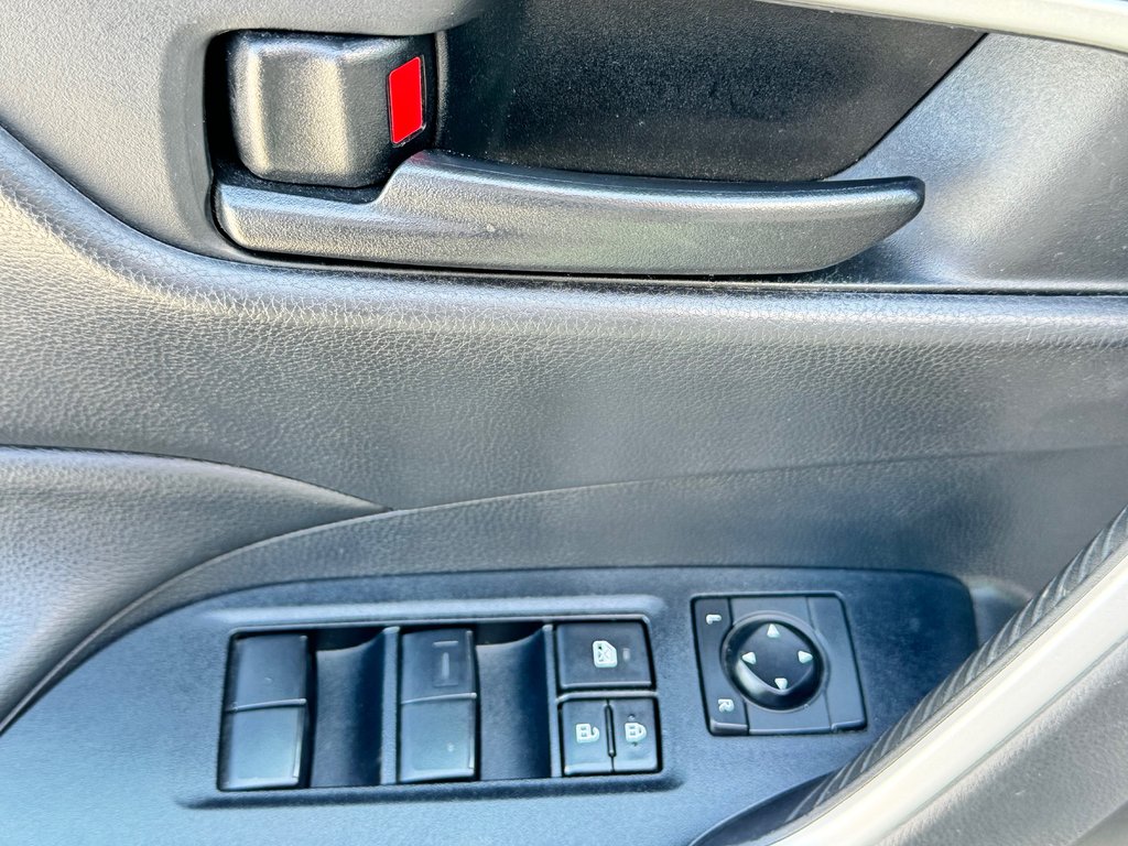 Toyota RAV4 LE AWD / MEILLEUR VUS SUR LE MARCHÉ / 2020 à Thetford Mines, Québec - 26 - w1024h768px