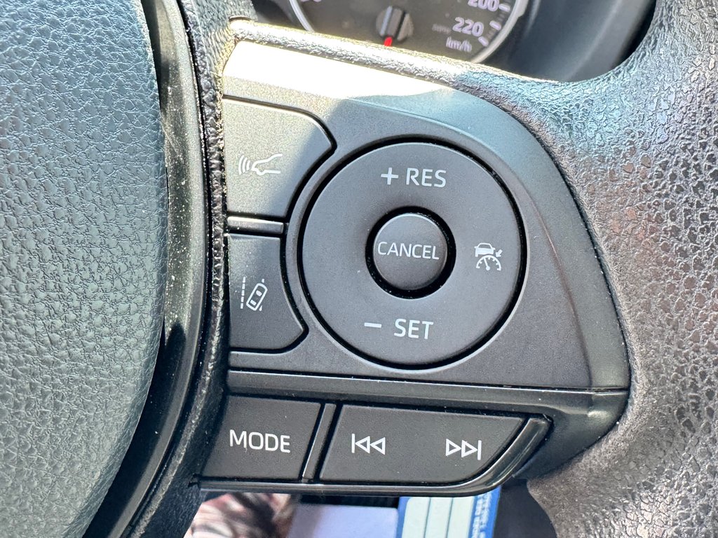 Toyota RAV4 LE AWD / MEILLEUR VUS SUR LE MARCHÉ / 2020 à Thetford Mines, Québec - 35 - w1024h768px