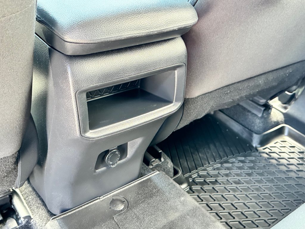 Toyota RAV4 LE AWD / MEILLEUR VUS SUR LE MARCHÉ / 2020 à Thetford Mines, Québec - 53 - w1024h768px