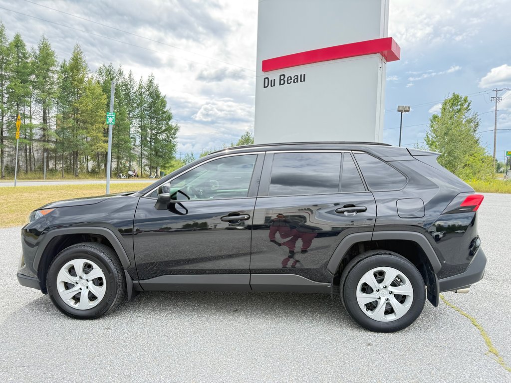 2020 Toyota RAV4 LE/ÉCONOMIQUE/POLYVALENT/BONNE VALEUR DE REVENTE in Thetford Mines, Quebec - 8 - w1024h768px