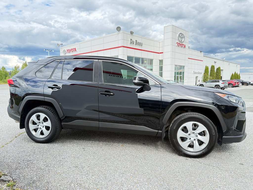 2020 Toyota RAV4 LE/ÉCONOMIQUE/POLYVALENT/BONNE VALEUR DE REVENTE in Thetford Mines, Quebec - 4 - w1024h768px