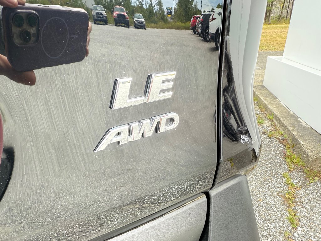 2020 Toyota RAV4 LE/ÉCONOMIQUE/POLYVALENT/BONNE VALEUR DE REVENTE in Thetford Mines, Quebec - 13 - w1024h768px