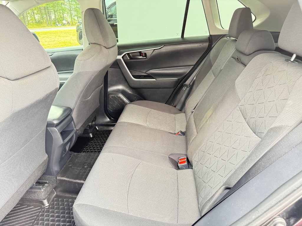 2020 Toyota RAV4 LE/ÉCONOMIQUE/POLYVALENT/BONNE VALEUR DE REVENTE in Thetford Mines, Quebec - 28 - w1024h768px