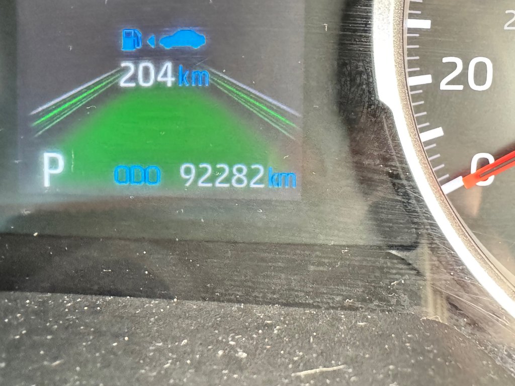 2020 Toyota RAV4 LE AWD / MEILLEUR VALEUR DE REVENTE / ÉCONOMIQUE / in Thetford Mines, Quebec - 37 - w1024h768px