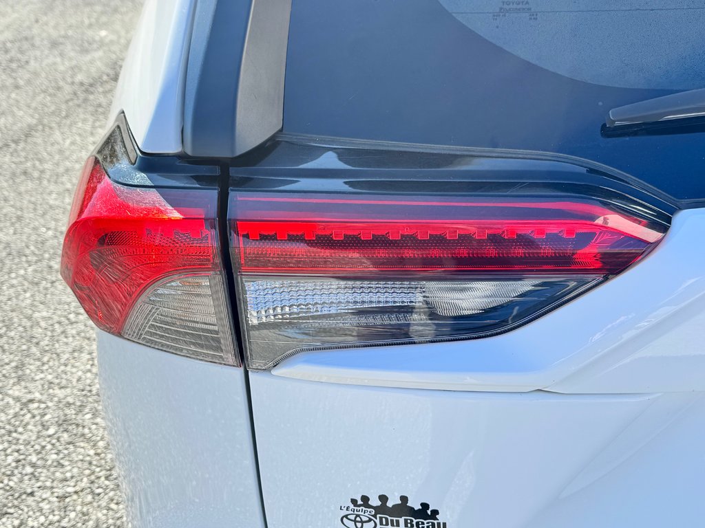2020 Toyota RAV4 LE AWD / MEILLEUR VALEUR DE REVENTE / ÉCONOMIQUE / in Thetford Mines, Quebec - 21 - w1024h768px