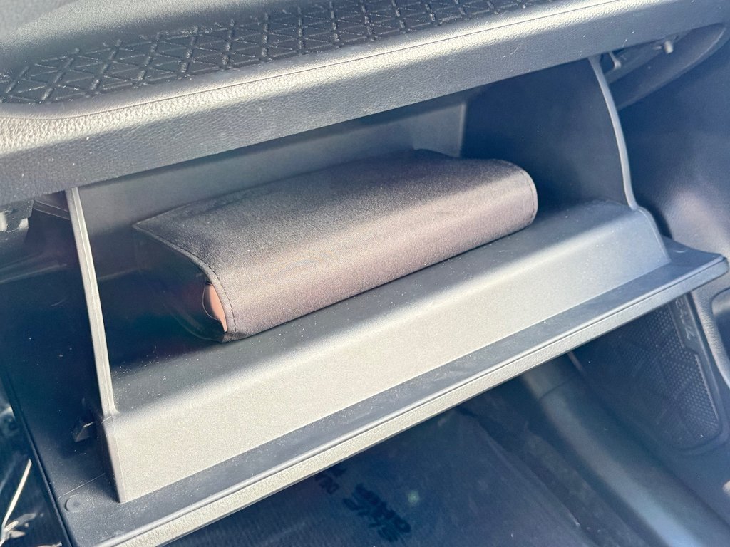 2020 Toyota RAV4 LE AWD / MEILLEUR VALEUR DE REVENTE / ÉCONOMIQUE / in Thetford Mines, Quebec - 49 - w1024h768px