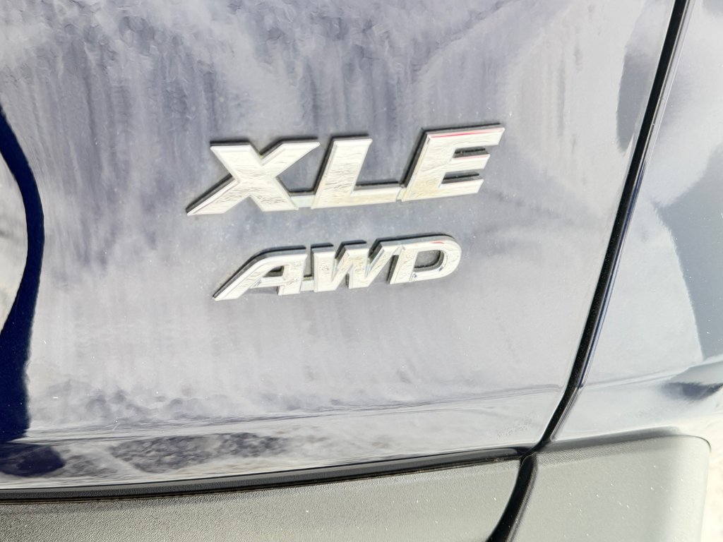 Toyota RAV4 XLE AWD / LE MOINS CHER AU QUÉBEC / T' ATTENDS QUOI ??? / 2020 à Thetford Mines, Québec - 27 - w1024h768px