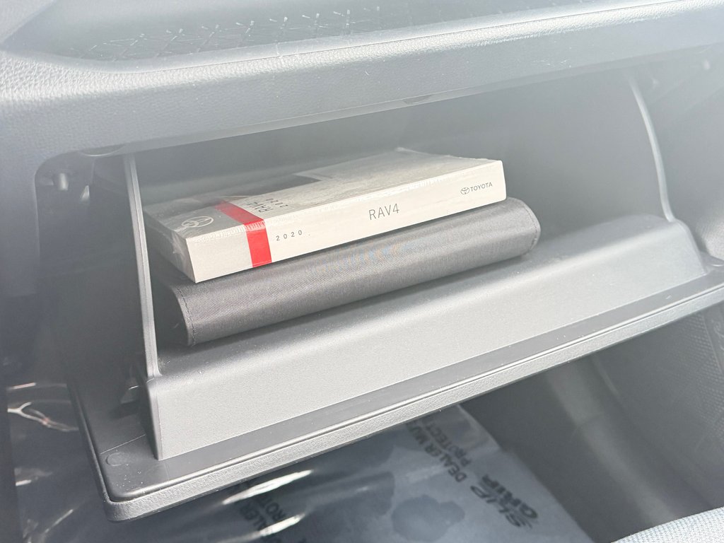 Toyota RAV4 XLE AWD / LE MOINS CHER AU QUÉBEC / T' ATTENDS QUOI ??? / 2020 à Thetford Mines, Québec - 55 - w1024h768px