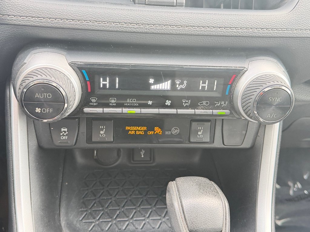 Toyota RAV4 XLE AWD / LE MOINS CHER AU QUÉBEC / T' ATTENDS QUOI ??? / 2020 à Thetford Mines, Québec - 47 - w1024h768px