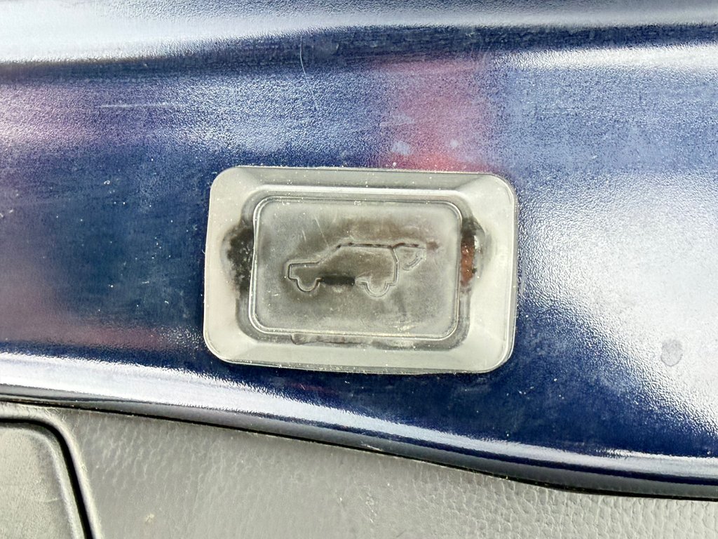 Toyota RAV4 XLE AWD / LE MOINS CHER AU QUÉBEC / T' ATTENDS QUOI ??? / 2020 à Thetford Mines, Québec - 66 - w1024h768px