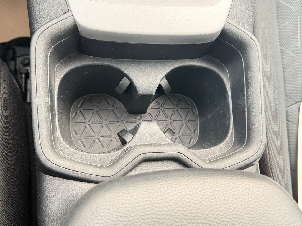 Toyota RAV4 XLE AWD / LE MOINS CHER AU QUÉBEC / T' ATTENDS QUOI ??? / 2020 à Thetford Mines, Québec - 51 - w1024h768px