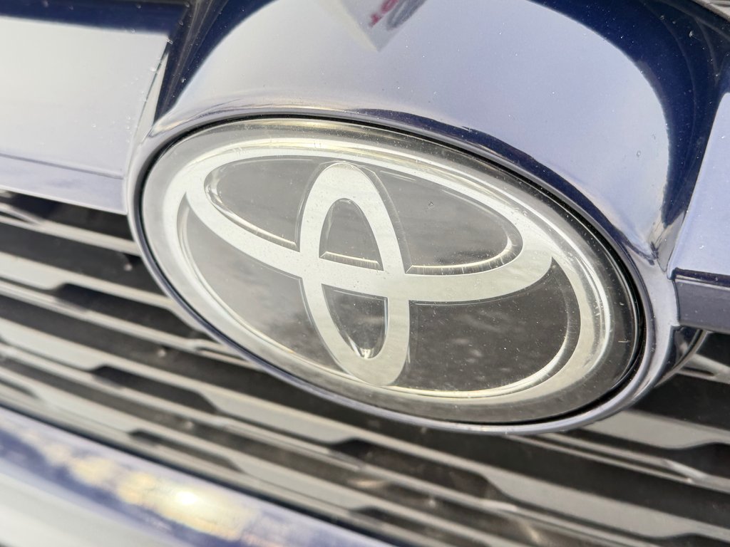 Toyota RAV4 XLE AWD / LE MOINS CHER AU QUÉBEC / T' ATTENDS QUOI ??? / 2020 à Thetford Mines, Québec - 12 - w1024h768px