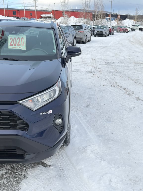 Toyota RAV4 XLE AWD / LE MOINS CHER AU QUÉBEC / T' ATTENDS QUOI ??? / 2020 à Thetford Mines, Québec - 9 - w1024h768px