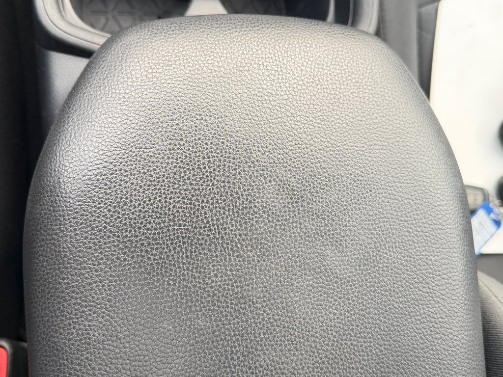 Toyota RAV4 XLE AWD / LE MOINS CHER AU QUÉBEC / T' ATTENDS QUOI ??? / 2020 à Thetford Mines, Québec - 52 - w1024h768px