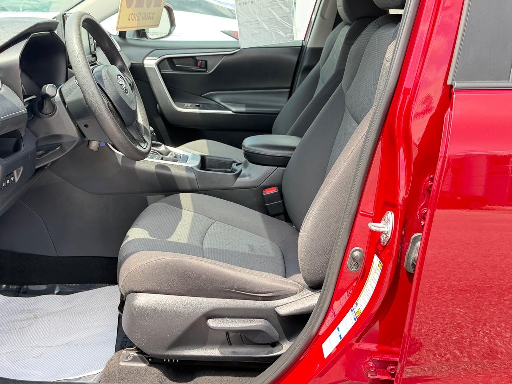 Toyota RAV4 LE AWD / TRÈS BAS KILOS 47.500KM / EXCELLENT VUS / 2020 à Thetford Mines, Québec - 29 - w1024h768px