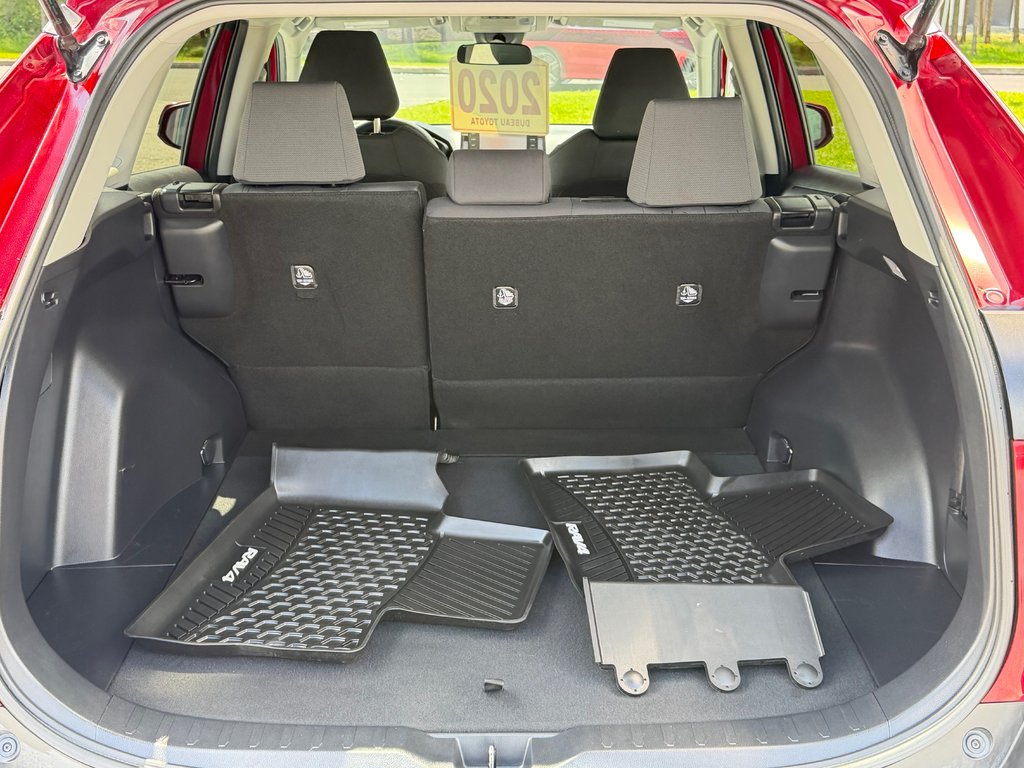 Toyota RAV4 LE AWD / TRÈS BAS KILOS 47.500KM / EXCELLENT VUS / 2020 à Thetford Mines, Québec - 50 - w1024h768px
