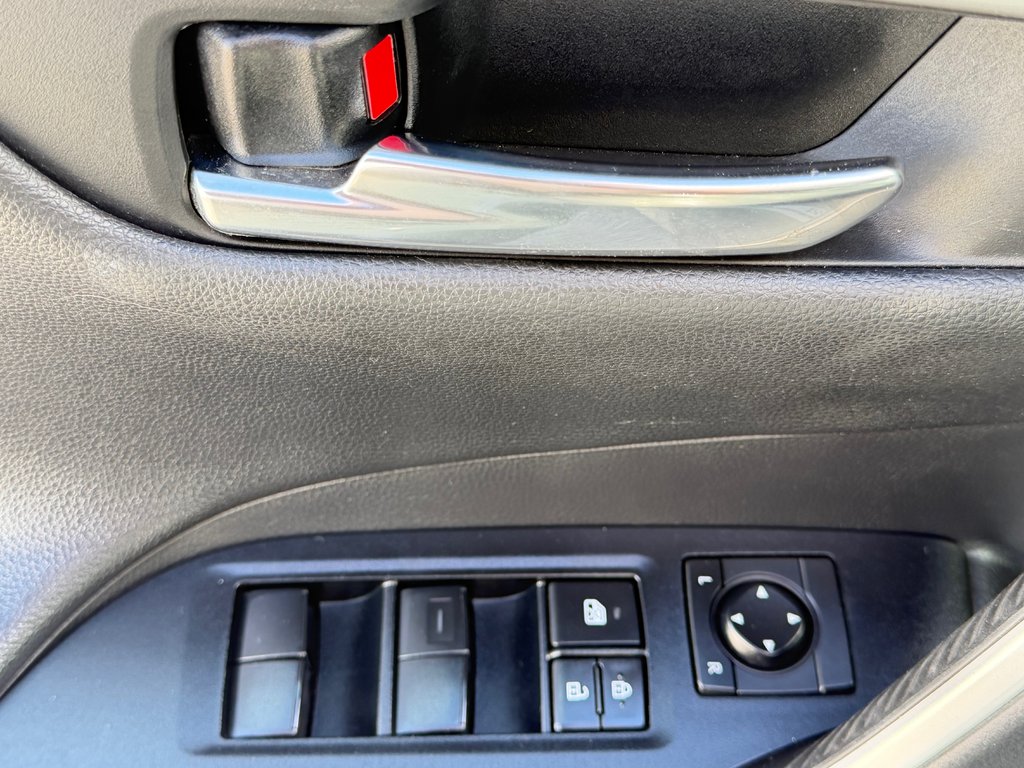 2020 Toyota RAV4 TRAIL AWD / HITCH / 3.500BLS TOWING / in Thetford Mines, Quebec - 31 - w1024h768px