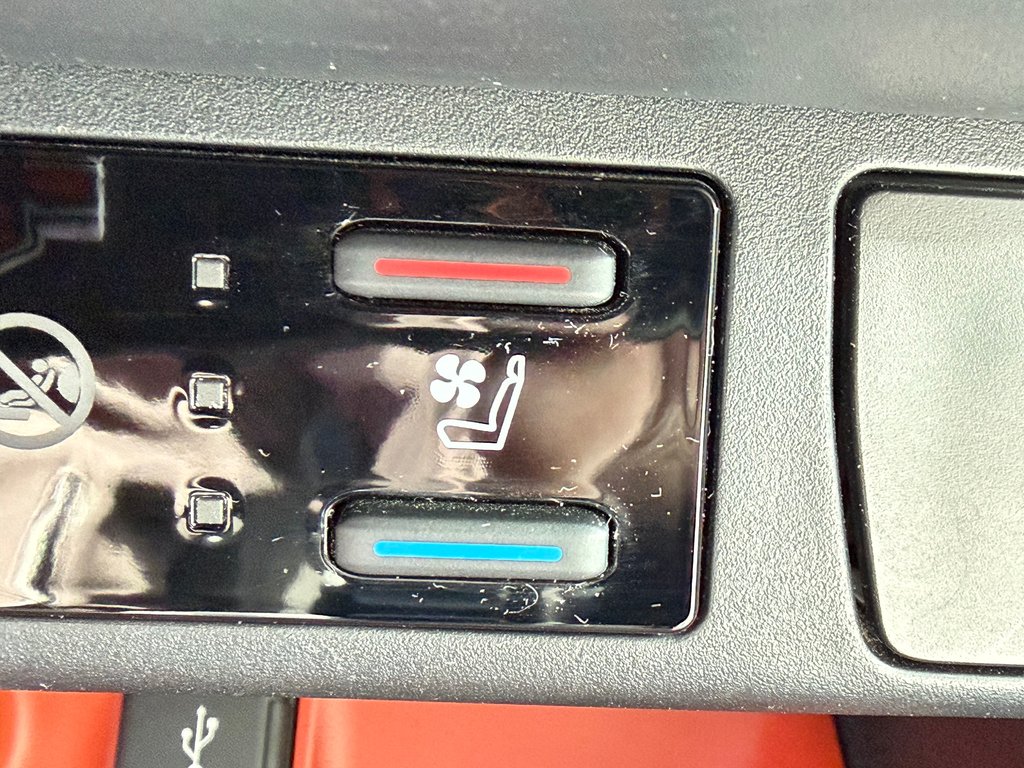 2020 Toyota RAV4 TRAIL AWD / HITCH / 3.500BLS TOWING / in Thetford Mines, Quebec - 49 - w1024h768px